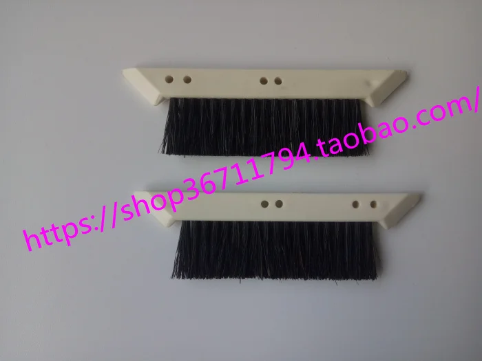 

2pcs Brother spare parts Knitting machine parts KR830 KR230 auxiliary machine brush parts number 408839002