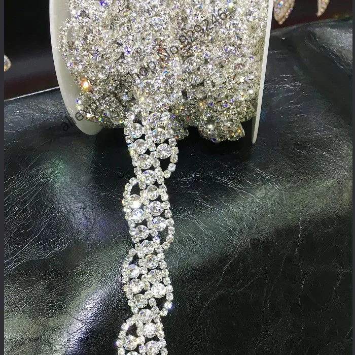 

1 yard/pack 2.2cm fashion twisted s-shape shiny clear crystal rhinestone chain luxurious bridal trimmings garment bags accessory