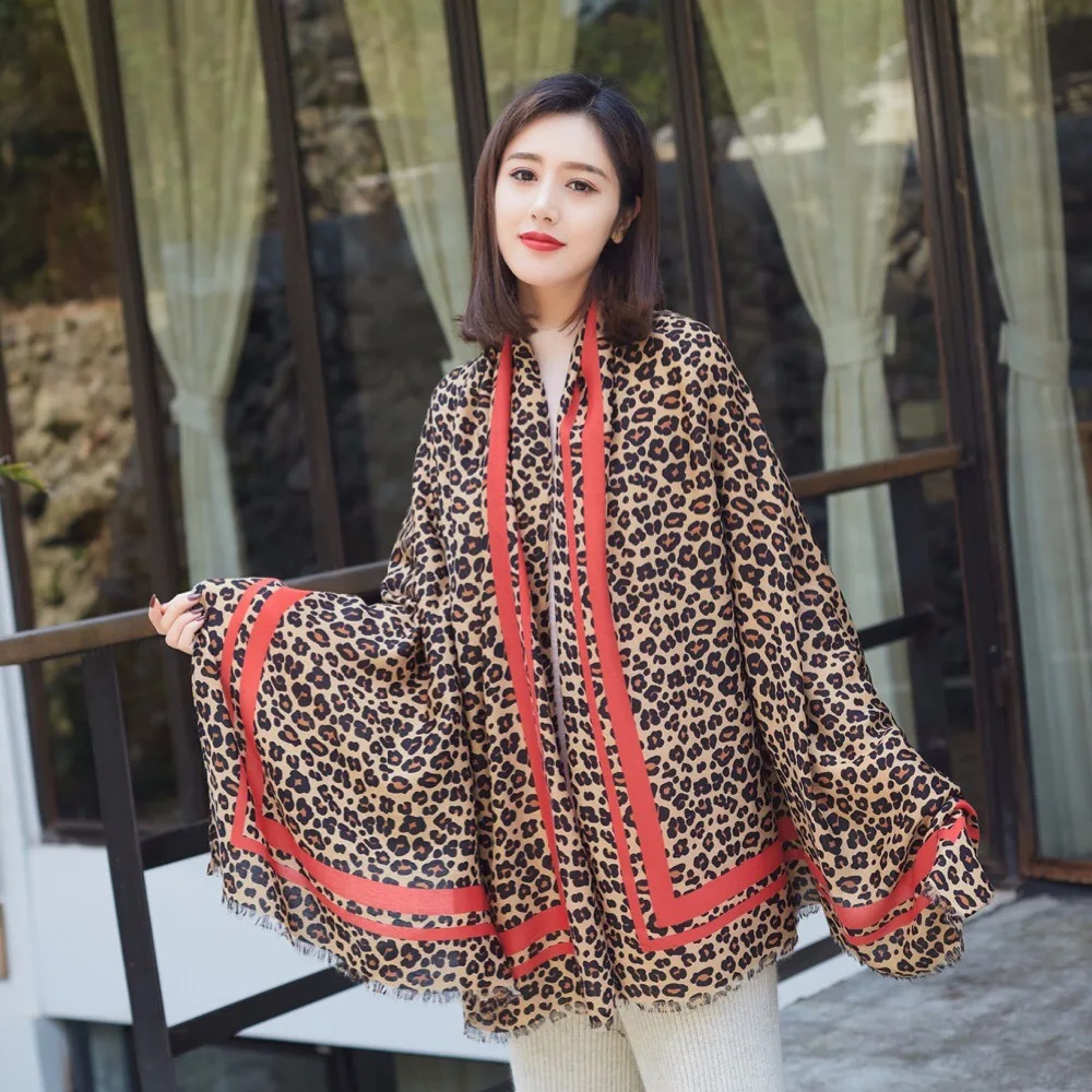 2024 venda quente animal leopardo impressão algodão feminino inverno outono cachecol xales fronteira envolve hijab foulard bandana ll 181070