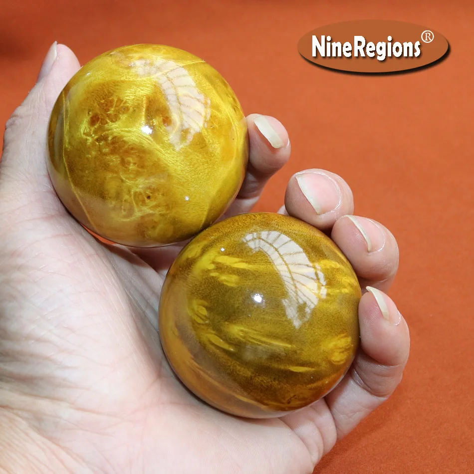 

2pcs 5CM Burma's gold camphor solid wooden health ball wood carving home decoration Handball Fitness Natural Health Care Product