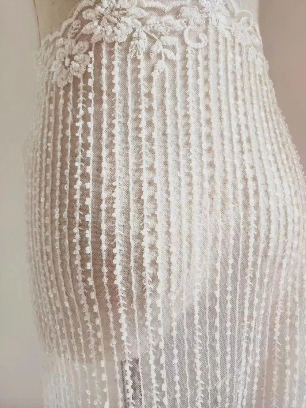 Luxury Heavy Beading Lace Fabric Ivory Wedding Dress Lace Embroidery Tulle Mesh Lace Bridal Gowns Lace Continuous GOOD Quality