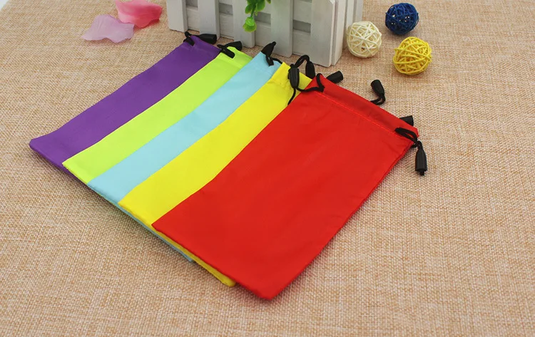 1PC Pouches Soft Cloth Dust Pouch Optical Glasses Carry Bag for Sunglasses MP3 Player / Phone /Reading Glass Drop Shipping