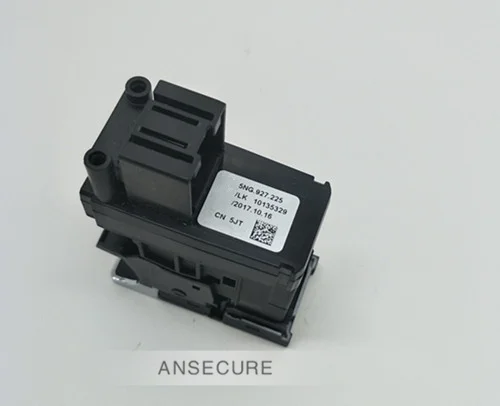 Original Electronic hand brake Handbrake parking brake switch Auto Hold button For VW Tiguan II 2016-2023  5NA927225 5NG 927 225