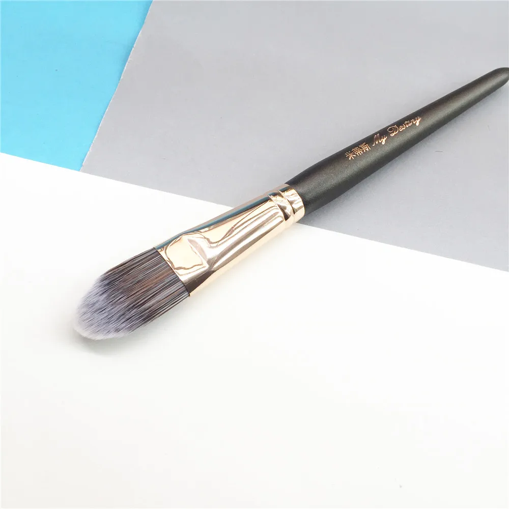 MyDestiny Foundation Brush 005 - Perfect for Liquid Cream Foundation Highlighter - Beauty Makeup Blender Tool