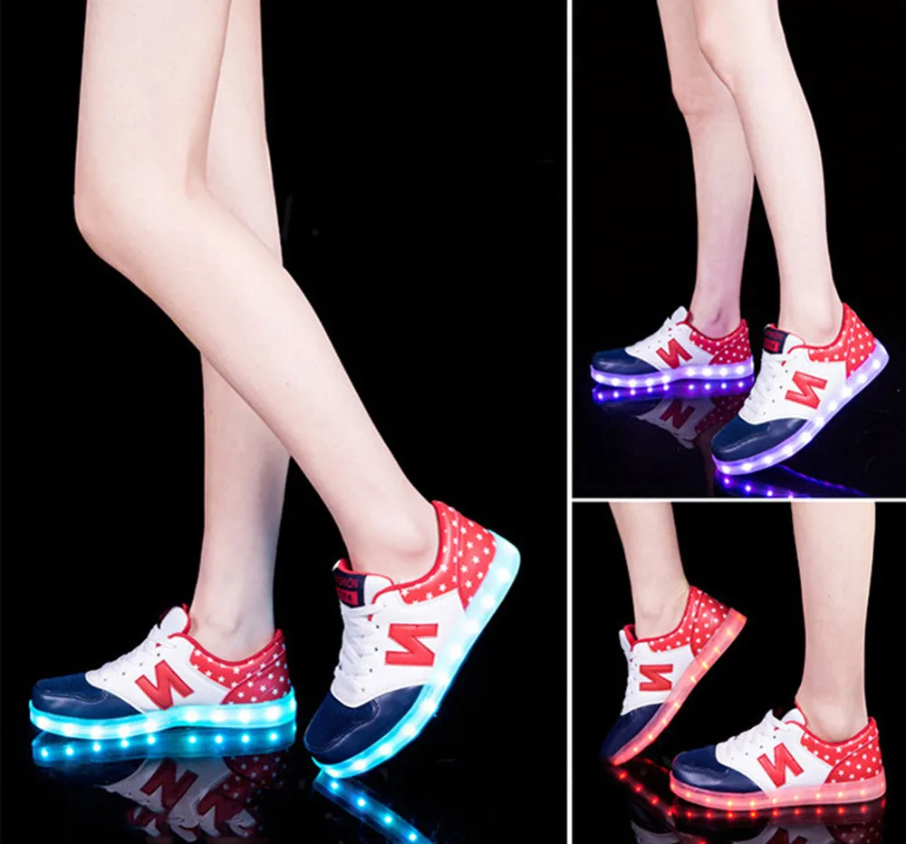 1 coppia FAI DA TE 60 CENTIMETRI 65 CENTIMETRI Scarpe di Scena Del Merletto 24LED 3528 RGB HA CONDOTTO LA Luce di Striscia 3 V Ricaricabile USB LED Scarpe Lace Up Light