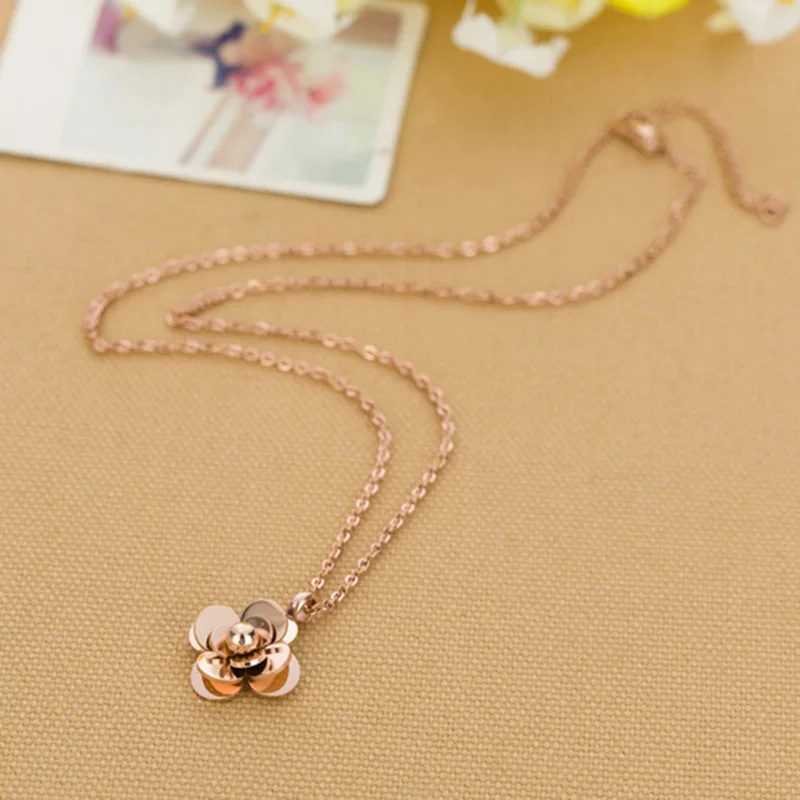 Hot fashion Rose Gold Color Stainless Steel women\'s necklace camellia necklace flower Choker necklaces