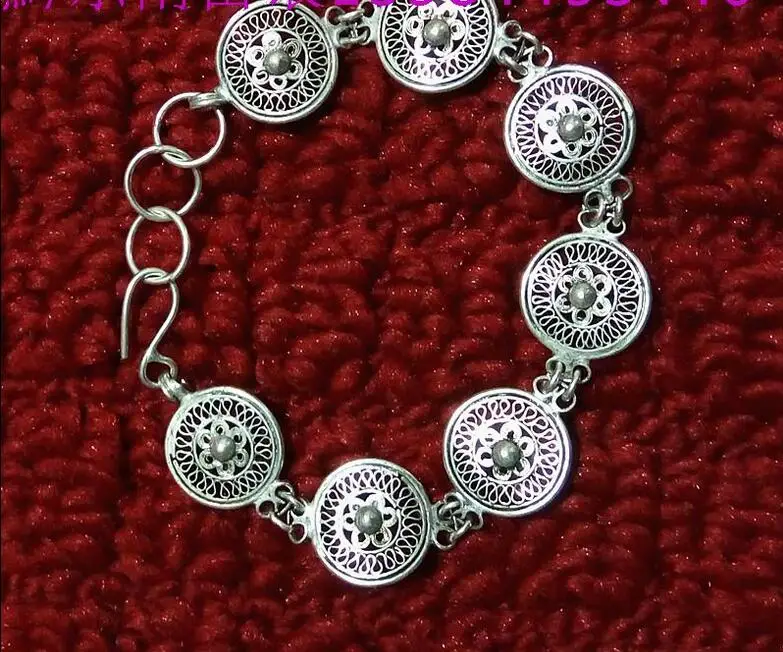 Guizhou national wind tradition pinch flower silk bracelet handmade Miao silver retro to do the old crafts