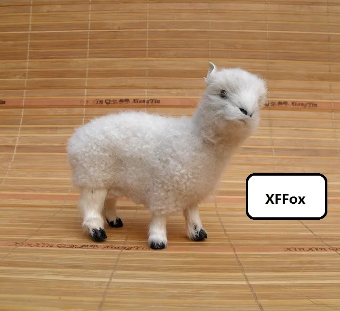 

Милая имитационная модель овцы из полиэтилена и искусственного меха, реалистичная фигурка овцы, подарок, примерно 12x5x10 см, xf2114