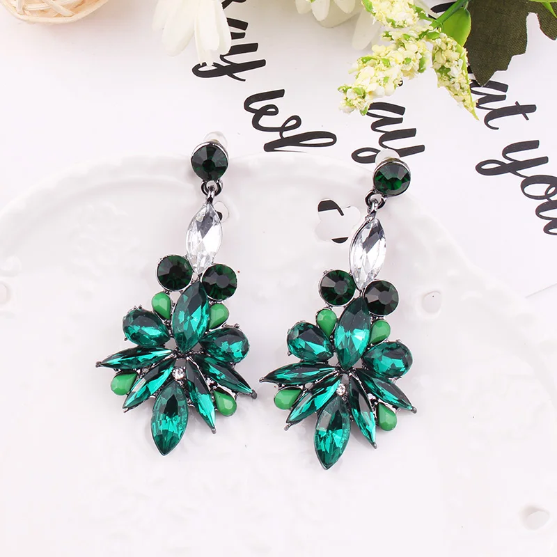 Elegant Crystal Green Stone Dangle Earrings Rhinestone Inlaid Geometric Silver Color Metal Dangle Earrings Women Jewelry