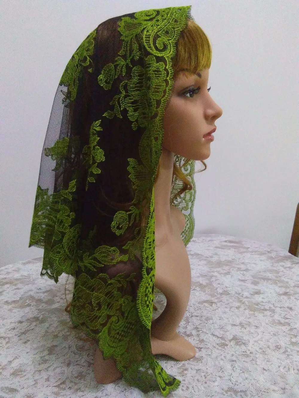 Green on Black Embroidery Spanish Lace Mantilla Veil ,Chapel Lace Veil Mantilla 120*60cm