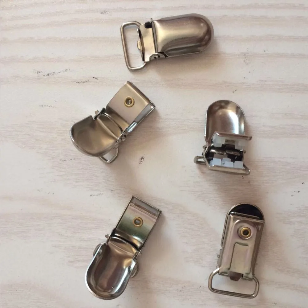 Clips de tirantes para chupete, pinzas de metal plateado de 15mm para ropa con dientes de plástico, prendedor de chupeta, 30 unids/lote