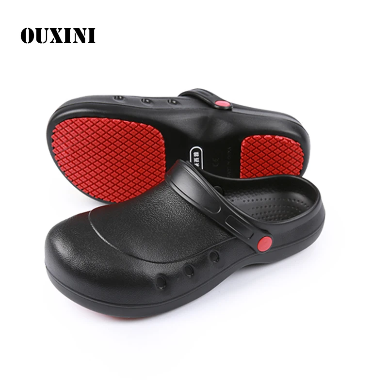 Kitchen Work Shoes Non-slip Waterproof Oil-proof Black Steel Toe Caps Working Safety Chef Shoes Hotel Restaurant Cook  Slippers