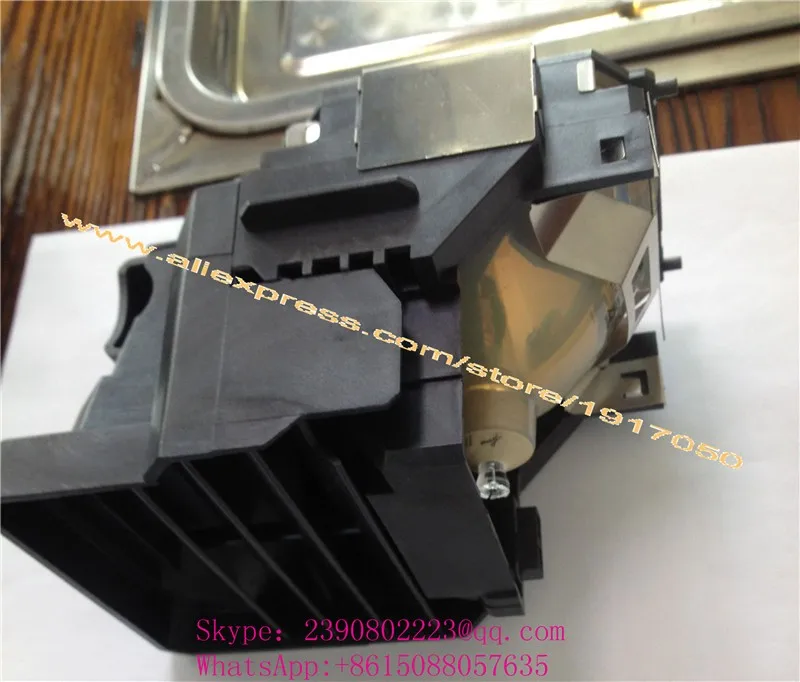 

POA-LMP105 Original Projector Lamp For SANYO PLC-XT20 /XT21 /XT25 /XT20L /XT21L /XT25L Bulb With Housing(610-330-7329)