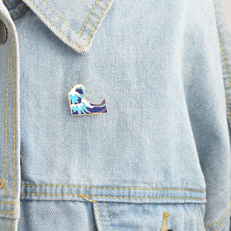 Cartoon Sea wave Spindrift Brooch Pin Button Blue White Enamel Metal Pin Icon Jacket Backpack Badge Jewelry Wholesale Gift