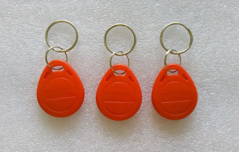 

100 шт. RF-брелоки для смарт-ключей 13,56 МГц, опции красного/синего/желтого цвета, метки-брелоки с IC-чипом
