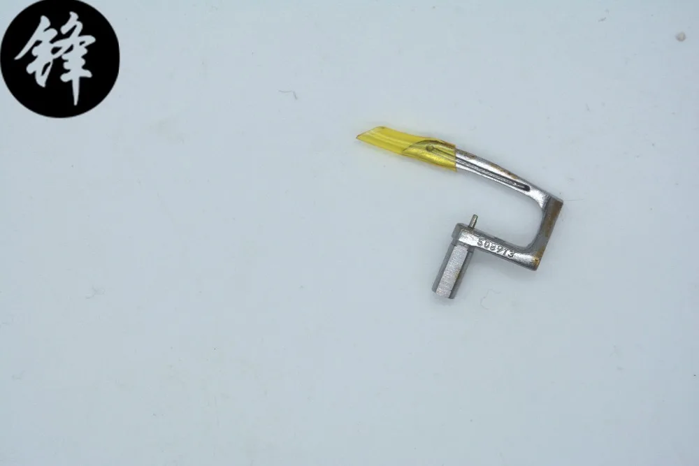 S08913 looper Suitable for B900 Curved needle bending of needle industrial sewing machine spares parts good quality