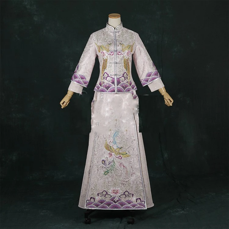 Pink Purple Diamond Delicate Embroidery Traditional Chinese Wedding Hanfu Bride Costume Xiu He Fu for Wedding Photography