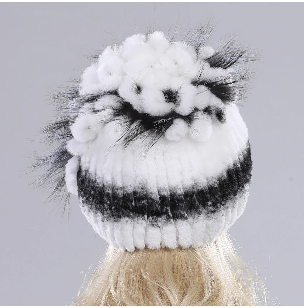 Neue Russische Damen Echt Rex-Kaninchenfell Mützen Luxuriöse Gestrickte Blumen Echte Rex-Kaninchenfell Kappe Winter Echt-Fell Beanie Mütze – Detail 28
