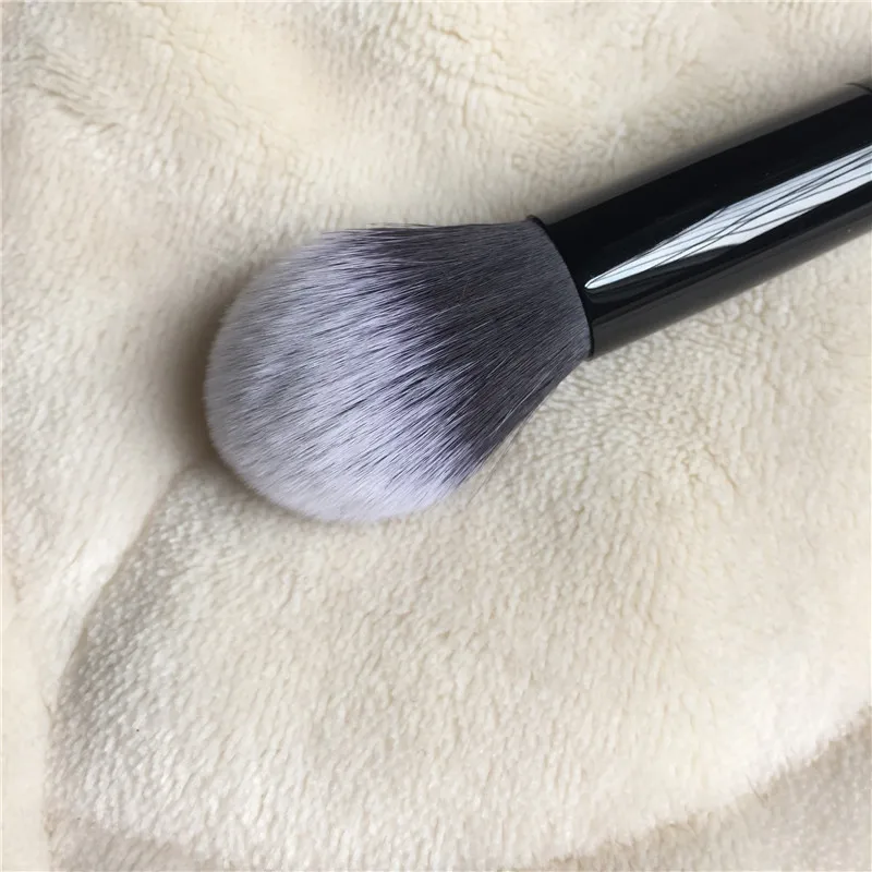 K-Series Shade Light Face Contour Brush - Soft Synthetic Powder Highlighter / Blush Contour Brush - Beauty makeup blender Tool