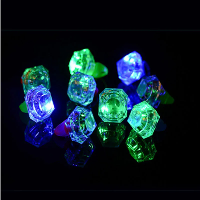 30pieces/lot Crystal Small Diamond Flashing Finger Ring Led Light Up Kids Finger Ring Toys for Birthday Wedding Party Favors