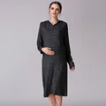 Gris oscuro