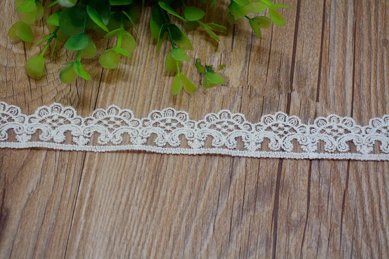 White Cotton Embroidered Lace Fabric , DIY Handmade Lace Materials, Clothing Accessories, Width 2.5cm, 14Yards/Lot, RS432