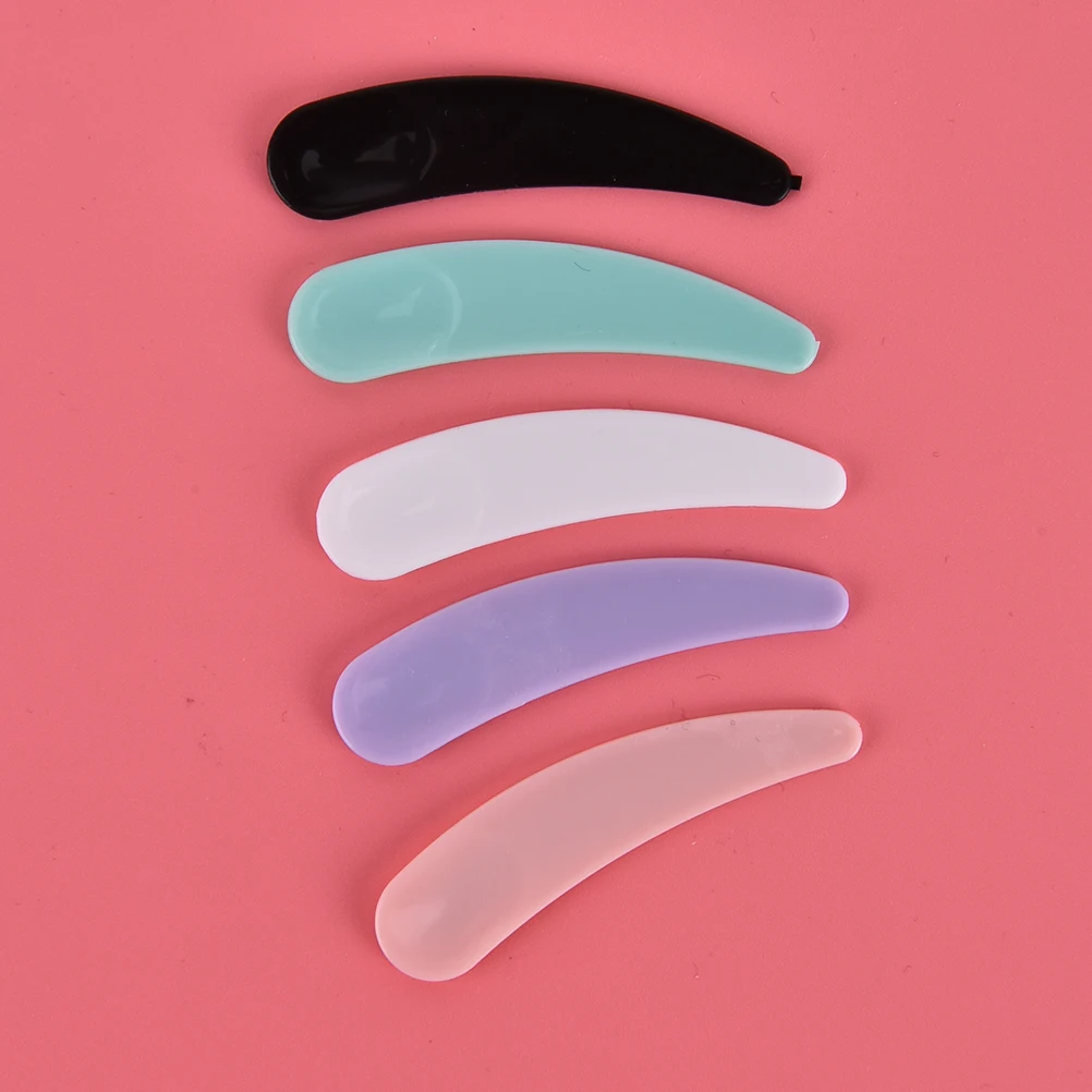 30Pcs/Lot Mini Cosmetic Spatula Disposable Curved Scoop for Makeup Tool Accessories Mixed Color Makeup Cream Spoon