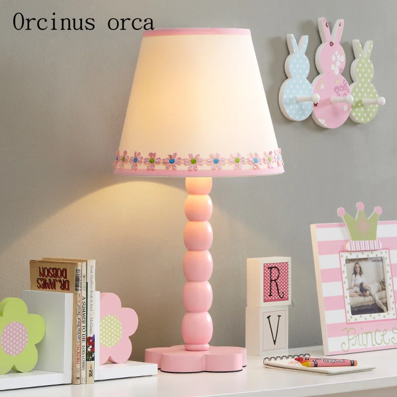 European garden flower petals pink table lamp living room Girl Bedroom bedside lamp modern simple LED wooden desk lamp