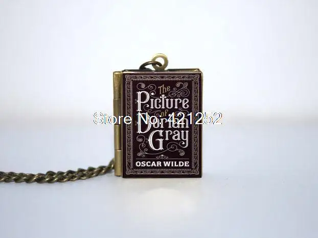 The Picture Of Dorian Gray book Cover Locket Necklace keyring silver & Bronze tone