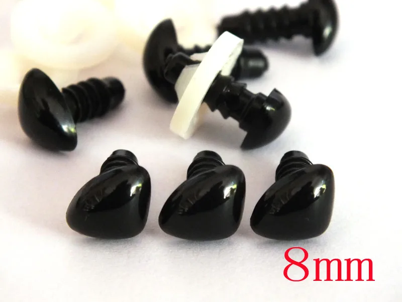 60pcs 8mm black triangle safety noses -- plastic noses/ animal noses for amigurumi and stuffed toys