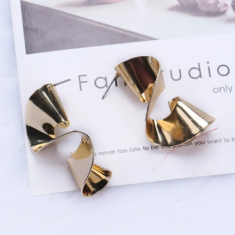 New Metal Earrings for Women Twisted Irregular Rotating Stud Earrings Exaggerated Catwalk Personality Trendy Jewelry Gift