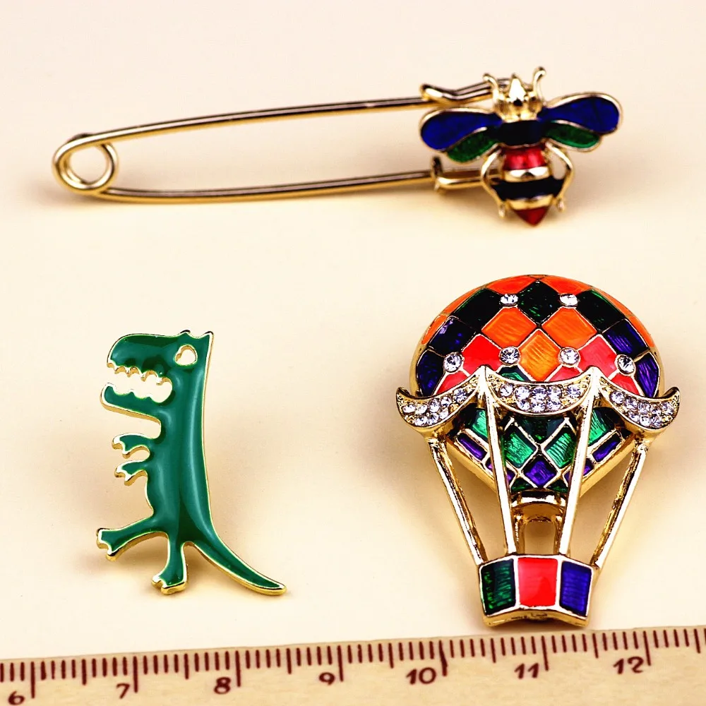 Timlee X242 Cartoon Cute Bees Dinosaur Enamel Hot Air Balloon Metal Brooch Pins  Jeans Bag Decoration Gift Wholesale