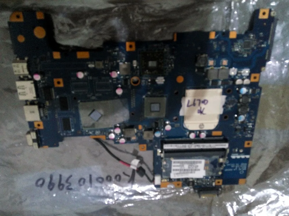 

LA-6054P K000103990 L670D L670 connect board full test price difference