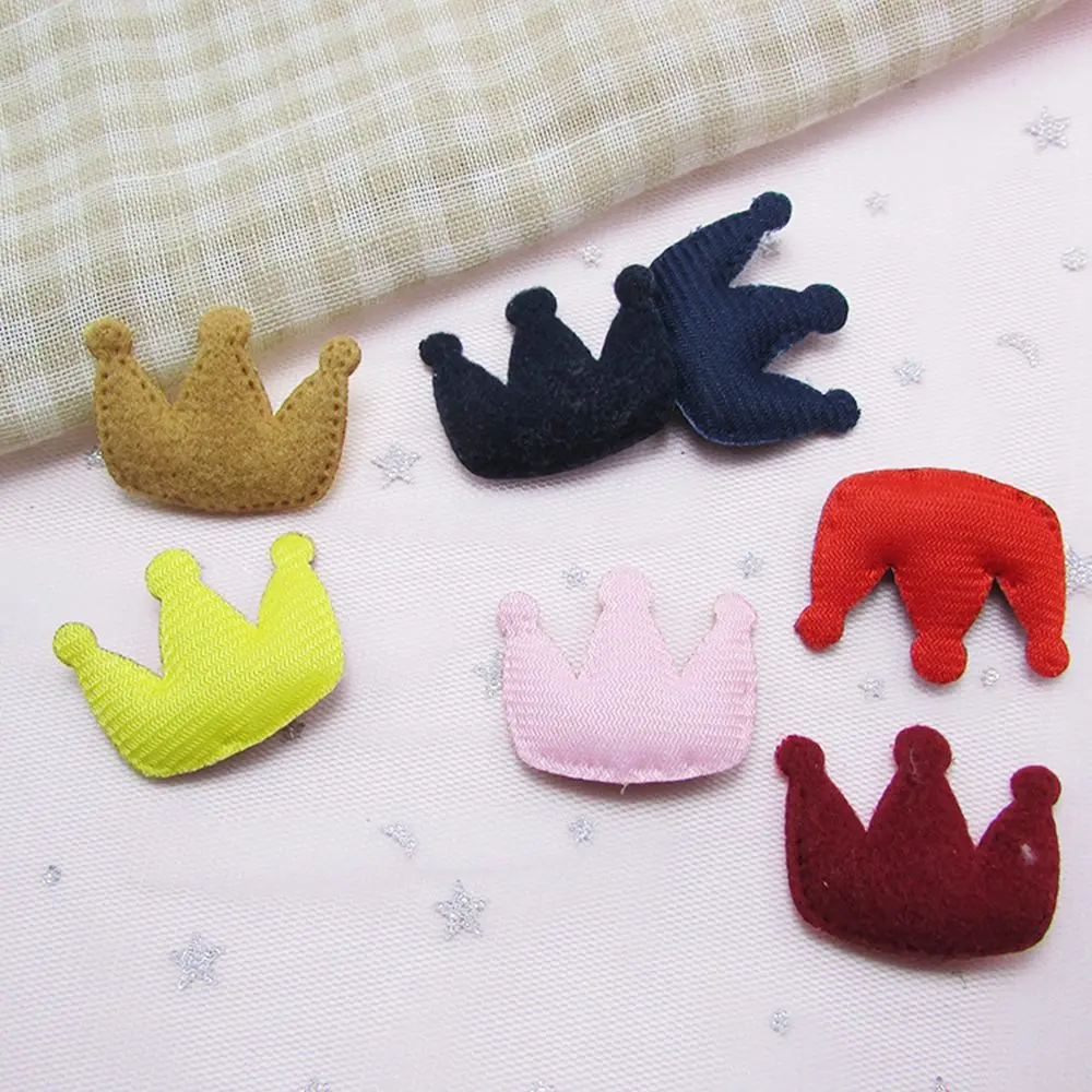 100 ชิ้น/ล็อต Flocked ผ้าการ์ตูน Princess Crown Padded Appliques แพทช์สำหรับเสื้อผ้ารองเท้า DIY Headwere อุปกรณ์เสริม