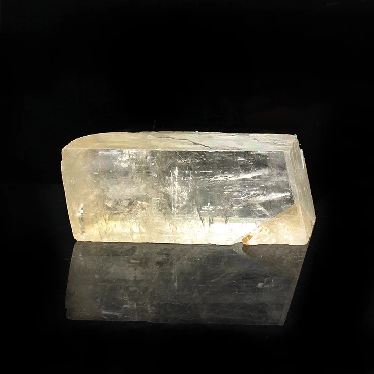 Natural chunks of Iceland spar mine stone ornaments Collectibles standard teaching specimen ornamental carving small material db