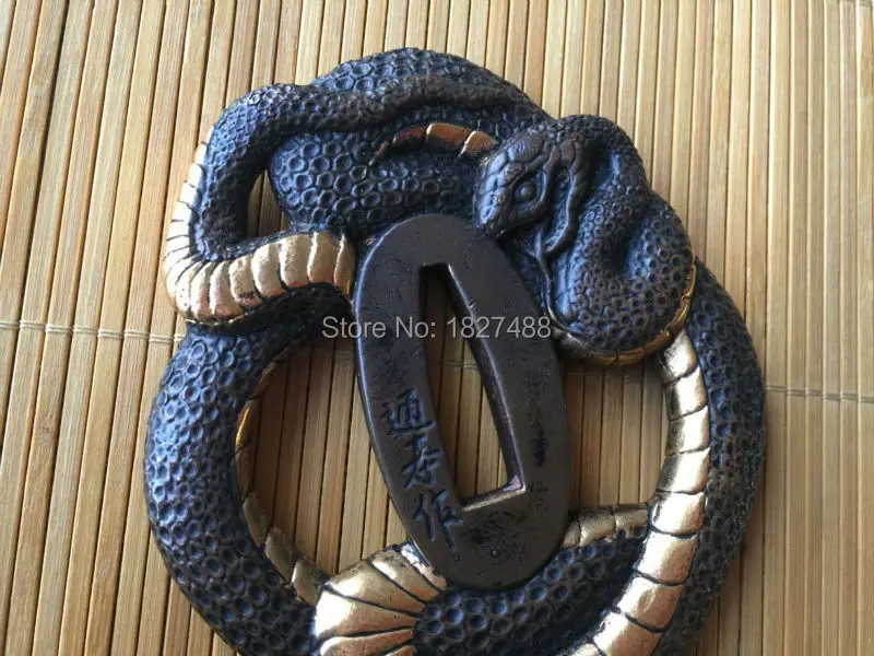 Japan samurai sword/Katana accessories Copper tsuba W/ Snake Design