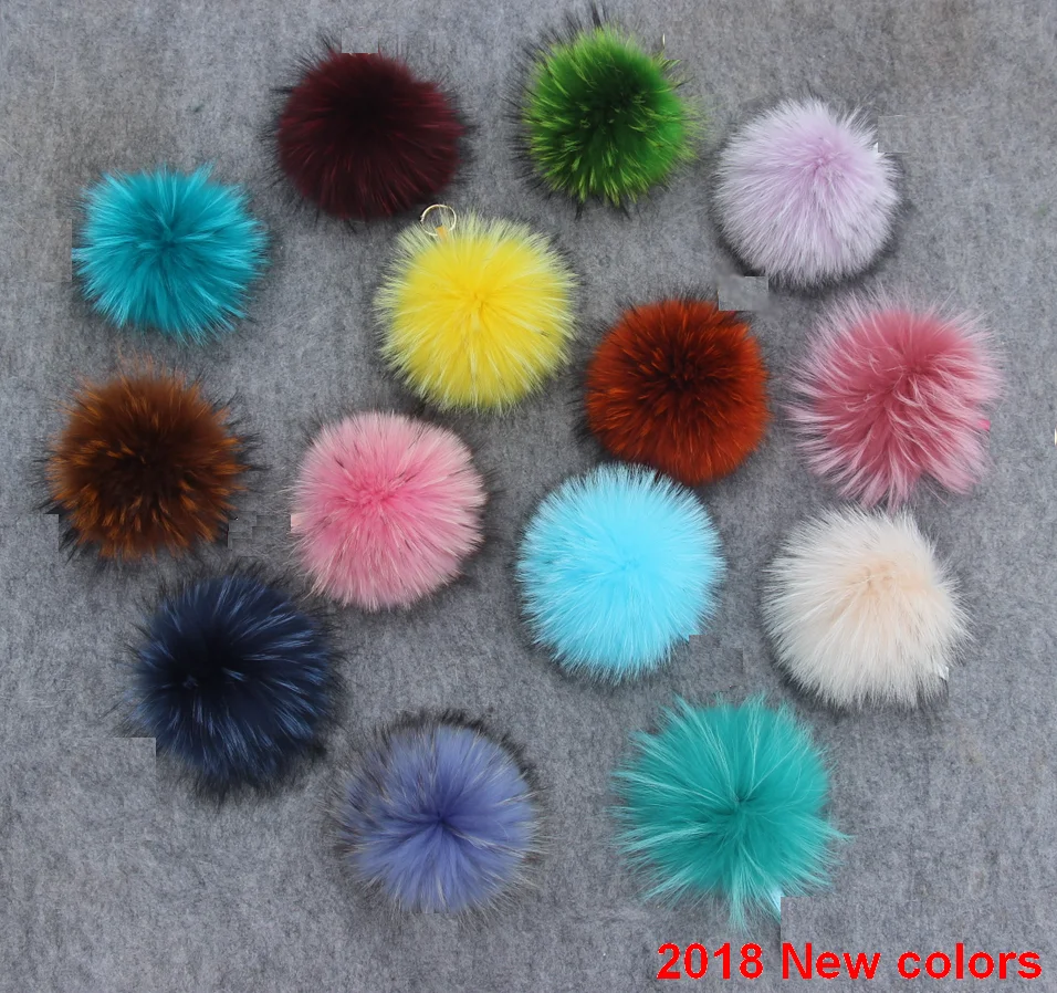 

2024 Wholesale 15pcs/lot Real Raccoon Fur Pompom Genuine Fur Pom poms For Women Kids Winter Hat Skullies Beanie Hat DIY Pompoms