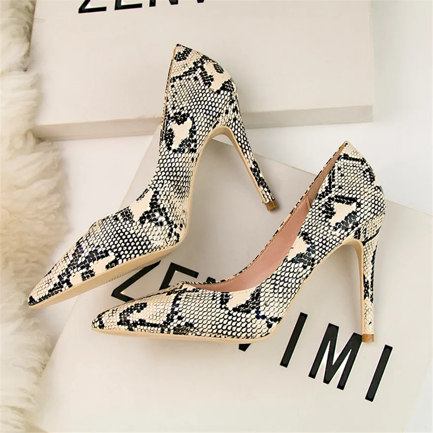 2024 Sexy Snake Print Stiletto Women Pumps Autumn Ladies Pointed Toe Party White Brown Serpentine Shallow High Heels Shoes Woman