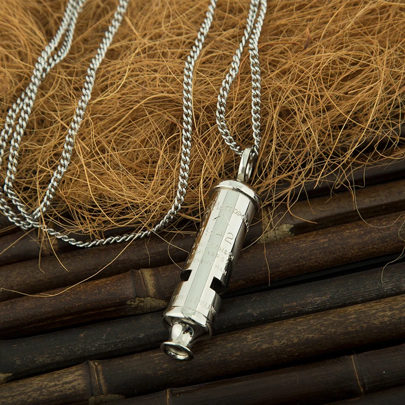 British ACME 1942 limited edition metal police whistle sound clear and loud whistle fashion accessories souvenir pendant whistle