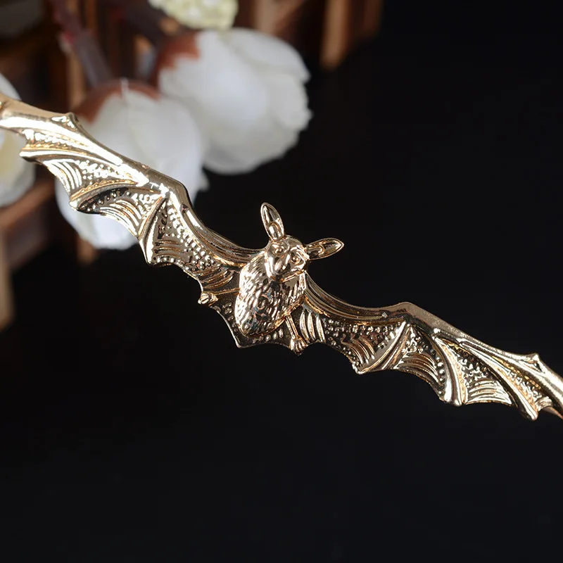 Baroque Punk Metal Bat Shape Bridal Tiaras Crown Wedding Hair Accessories Vintage Alloy Rhinestone Pageant Crown Bride Headpiece