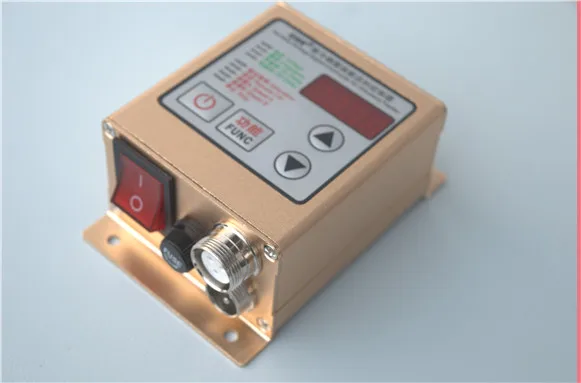 แรงดันไฟฟ้าควบคุมการสั่นสะเทือนแผ่น Controller SDVC20-S อัจฉริยะควบคุม Feed Speed Controller 220V5A