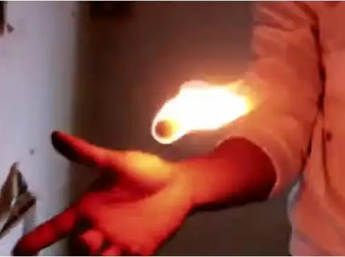 Floating Fireball (Gimmick),Fire Magic Tricks,Close Up Magic Props,Stage, Street,Comedy,Mentalism Toys,Gadgets,Joke Illusions