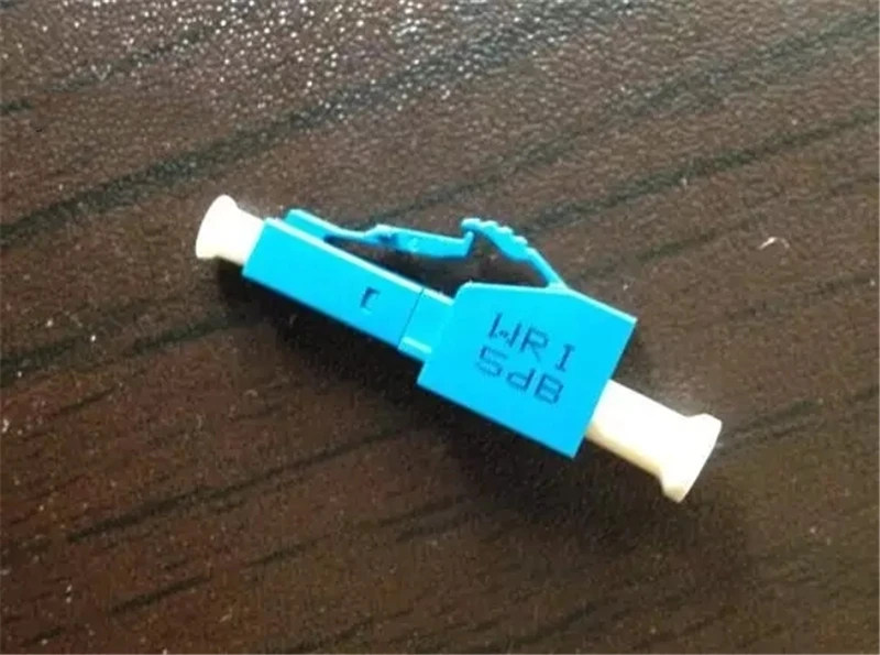 المخفف الألياف LC/UPC 5db أنثى إلى ذكر المكونات نوع SM FTTH الألياف البصرية LC UPC 5db المخفف مبيعات المصنع ELINK 50 قطعة