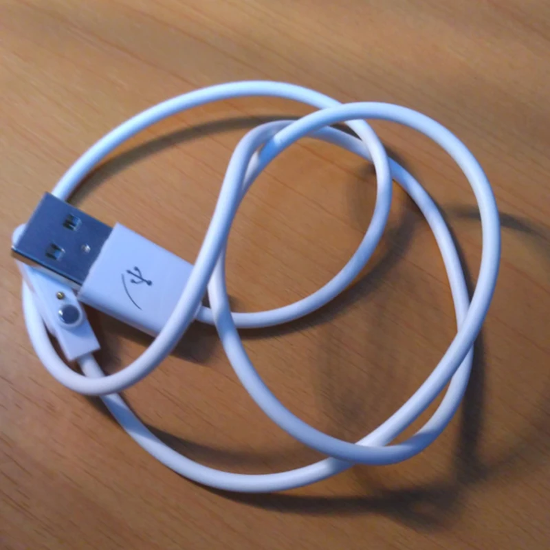 สมาร์ทนาฬิกาหรือสมาร์ทสายรัดข้อมือสายชาร์จแม่เหล็กดูด 2 ขา 7.62 มม.อินเทอร์เฟซ USB สำรองฉุกเฉินเครื่องชาร์จ