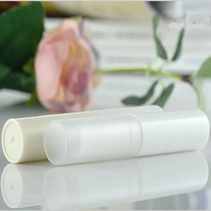 10pcs/lot New Popular 4g Korean PP Lipstick Tube Hot Cosmetic Packaging Lip Balm Tube DIY Empty Lipstick Tube Containers Bottles