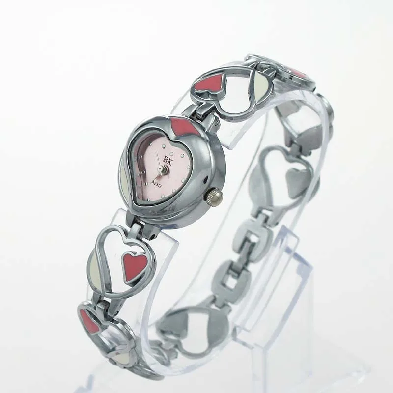 Relojes bonitos con diseño de corazón, joyería de moda, pulsera de cuarzo de acero inoxidable para mujer, regalos O50