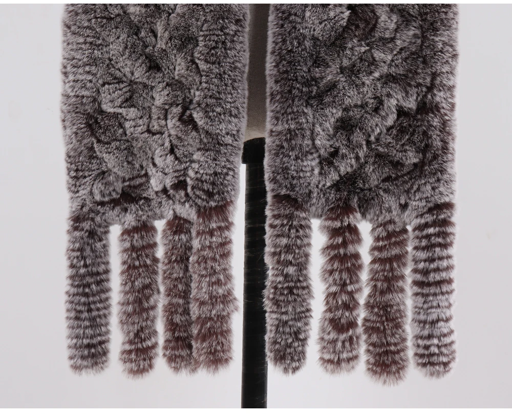 Neue Damen-Schals aus 100% natürlichem Rex-Kaninchenfell, langer Stil, gestrickte Rex-Kaninchenfell-Quastenschals, warme Echtfell-Schals für den Winter. – Detail 9