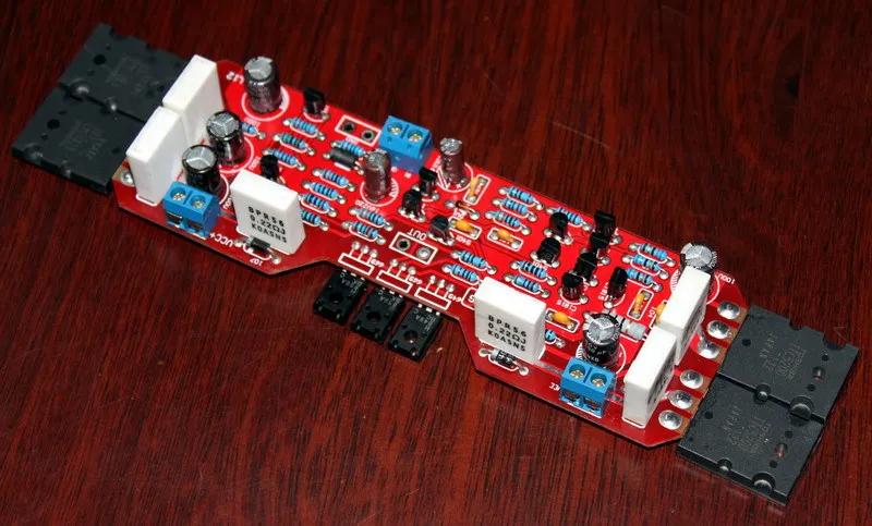 8โอห์ม120วัตต์L12คณะกรรมการเครื่องขยายเสียง(โตชิบาแผ่นท่อ),เสร็จคณะกรรมการเครื่องขยายเสียงโมโนโดยใช้เดิมA1943 C5200 IC