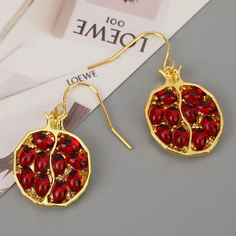 Vintage Fruit Fresh Red Garnet Drop Earrings Personality  Gold Color Pomegranate Crystal Red Stone Earrings For Women Jewelry