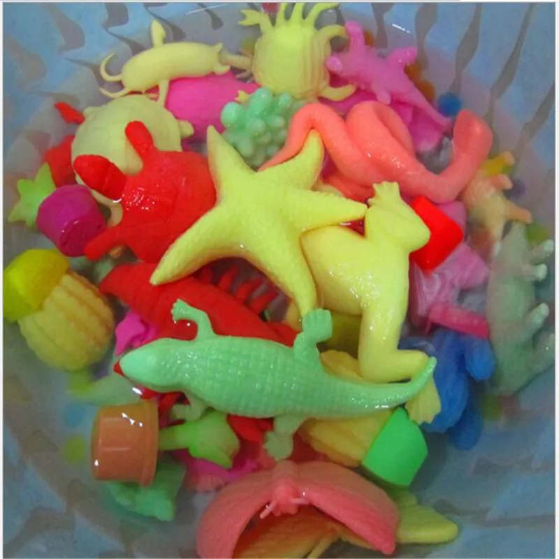 5Pcs / Lots Grow In The Water Marine Animals Magic Toys Bubble Water Toys Children Early Education Toys